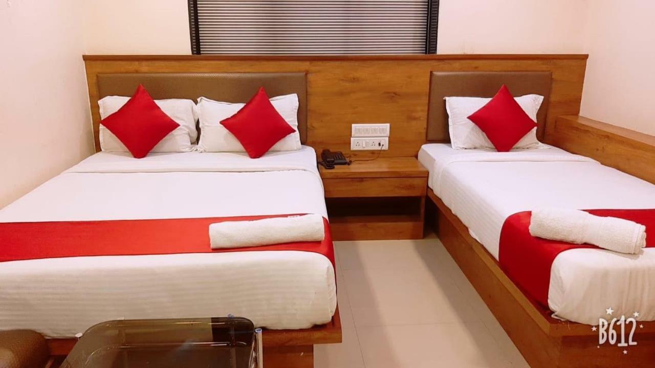 Hotel Happyland Мумбаи Экстерьер фото