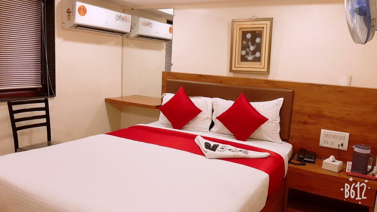 Hotel Happyland Мумбаи Экстерьер фото