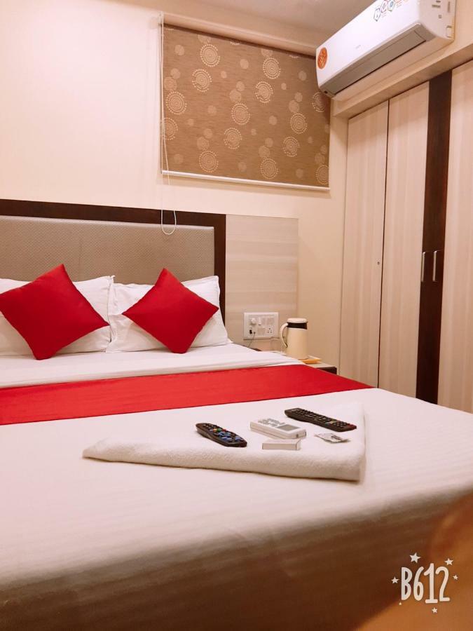 Hotel Happyland Мумбаи Экстерьер фото