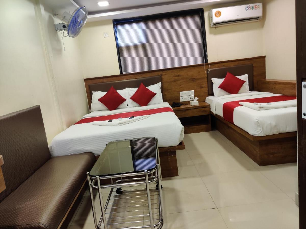 Hotel Happyland Мумбаи Экстерьер фото
